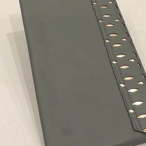 Gray clutch with detachable dainty silver chain - Picture 7 of 7